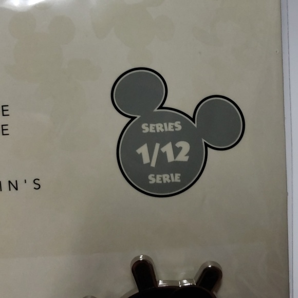Mickey mouse memories pin set January steam boat - Picture 5 of 8
